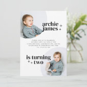 Jongen Birthday Uitnodiging met Arches (Staand voorkant)