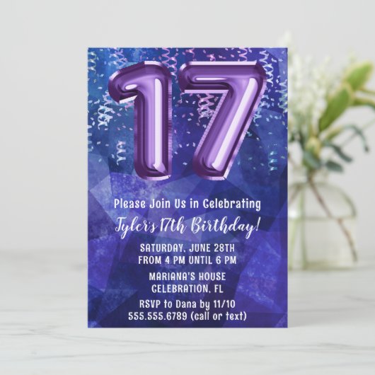 Jongen Blauw Paarse 17e Verjaardag Kaart (Staand voorkant)