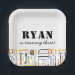 Jongen Bouwer Verjaardag Papieren Bordje<br><div class="desc">Dit wegwerp servies ontwerp beschikt over waterverf builder tools en leuke typografie voor uw kleine klusjesman.</div>
