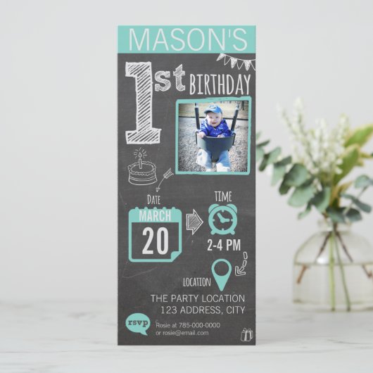 Jongen Chalkboard 1st Birthday Uitnodiging (Staand voorkant)