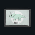 Jongen Cool Doodle Triceratops Dinosaur met naam Drievoud Portemonnee<br><div class="desc">Dit coole ontwerp maakt deel uit van een collectie met schattige dinosaurussen voor kleine zoetjes en accessoires. Het ontwerp van deze kinderen is voorzien van een hand getekend Triceratops dole dinosaur en kan worden gepersonaliseerd met de naam van je zoon. Bekijk onze winkel voor andere dinosaurusdesign!</div>
