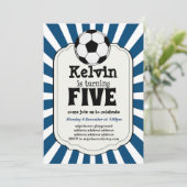 jongen die FIVE Voetbal nodigt uit Kaart (Staand voorkant)