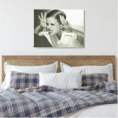 Jongen die gezicht maken canvas afdruk (Insitu (Slaapkamer))