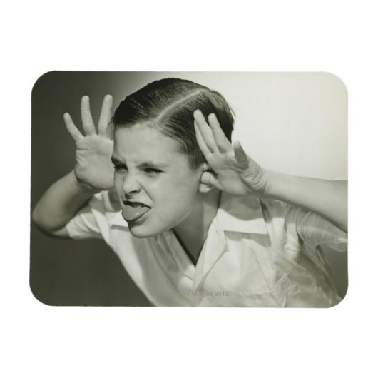 Jongen die gezicht maken magneet (Horizontaal)