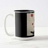 Jongen die hartbellen blazen tweekleurige koffiemok (Links)