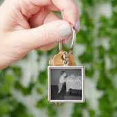 Jongen die kaarsen uitblazen sleutelhanger (Hand)