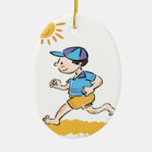 Jongen die lopen terwijl ze barefoot keramisch ornament (Voorkant)