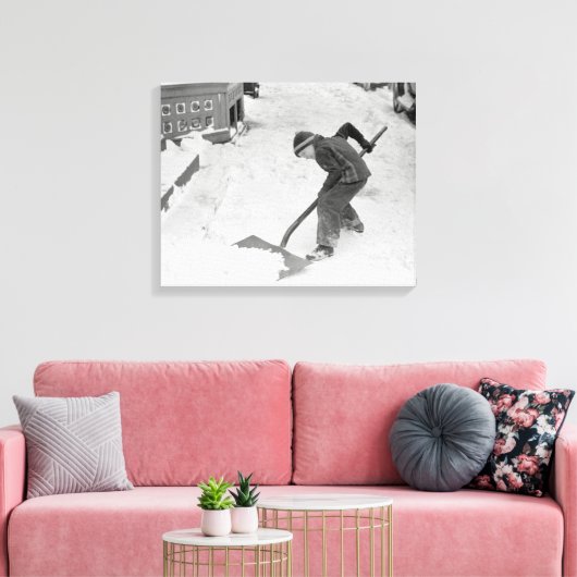 Jongen die Sneeuw schept, 1940 Canvas Afdruk (Insitu (Woonkamer))