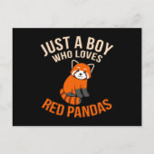 Jongen die van Red Pandas Cute Pet Animal Panda Lo Aankondigingskaart (Voorkant)