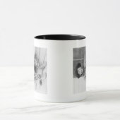 Jongen die zich verkleed als Cowboy met speelgoed Mok (Midden)