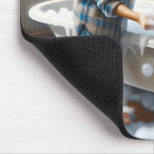 Jongen die zijn shaggy hond een bad geeft muismat (Hoek)