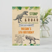 Jongen dinosaurus verjaardag thema kaart (Staand voorkant)