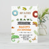 Jongen donut en reptielenfeest kaart (Staand voorkant)