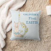 Jongen eerste paasbundel op het gebied van de bloe kussen (Deken)