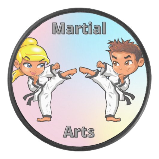 Jongen en meisjes in de krijgskunst hockey puck (Voorkant)