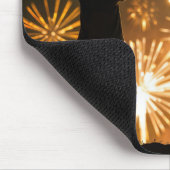 Jongen en vader met vlaggen en vuurwerk muismat (Hoek)