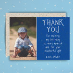 Jongen Foto Modern Kind Birthday Bedankkaart<br><div class="desc">Jongen Foto Modern Simple Kind Birthday Dank je wel. Moderne en eenvoudige vormgeving. Hartelijk dank voor uw vriendjes en familie voor uw verjaardag - dank uw gast voor hun geschenken, kaarten en wensen. Voeg uw foto toe en personaliseer de kaart met jouw naam en tekst. Geweldig als dank voor jullie...</div>