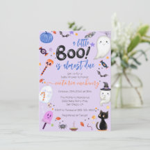 Jongen Ghost Little Boo is een Halloween Baby show