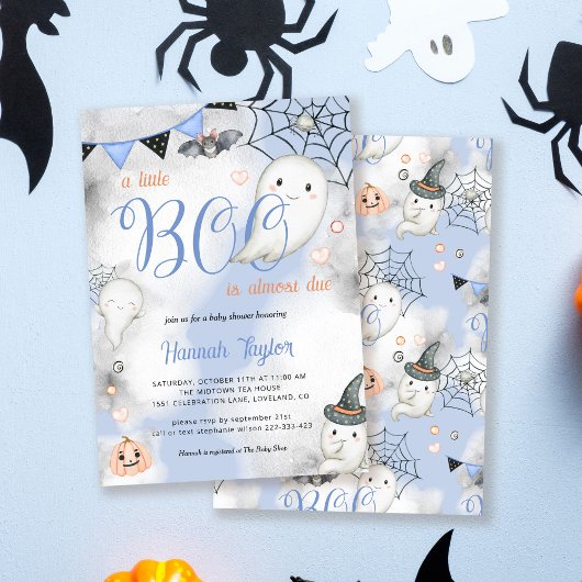 Jongen Ghost Little Boo is een Halloween Baby show Kaart