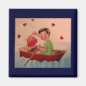 Jongen Holding Heart in Boat Magneet (Voorkant)