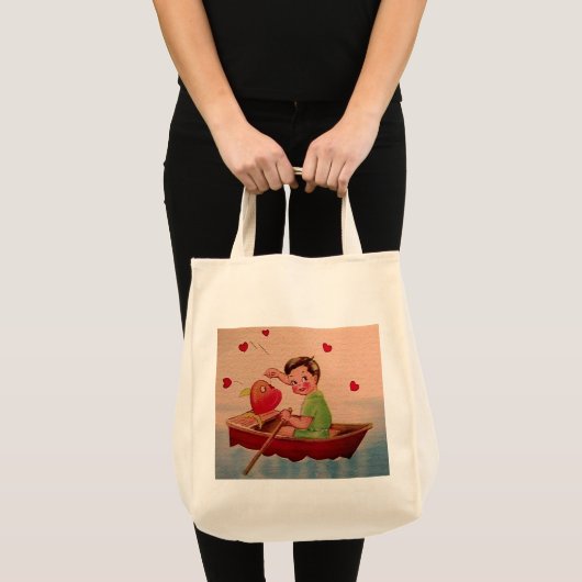 Jongen Holding Heart in Boat Tote Bag (Voorkant (product))