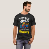 Jongen houdt van Kind van treinwagons T-shirt (Voorkant volledig)