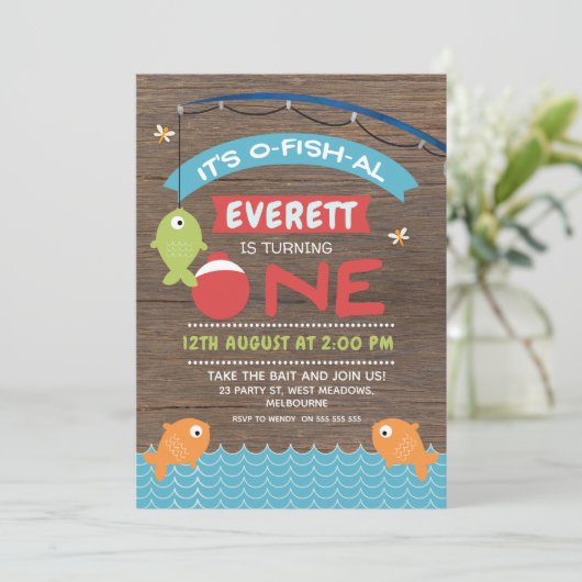 Jongen Hout Het is een 1-jarige uitnodiging voor v (Staand voorkant)