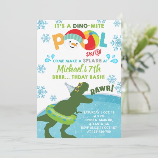 Jongen in de winterpoel feestuitnodiging. kaart (Staand voorkant)