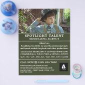 Jongen in Pet, Modelleraar, modelagent Flyer (Enkel)