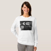 Jongen in Prayer Shawl tijdens Joods nieuwjaar T-shirt (Voorkant volledig)