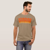 Jongen in vintage grunge stijl t-shirt (Voorkant volledig)