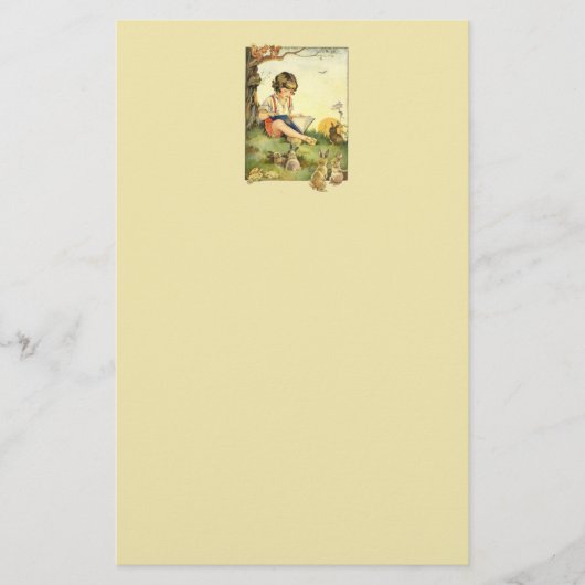 Jongen leest onder boom met konijnen briefpapier (Voorkant)