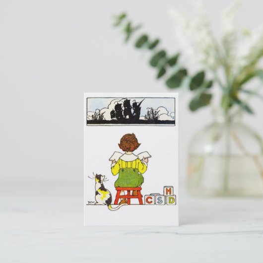 Jongen lezen visitekaartje (Staand voorkant)