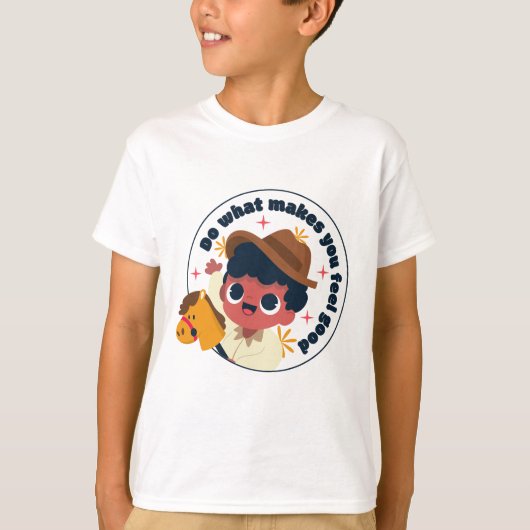 Jongen met houten paard vrolijk t-shirt (Voorkant)