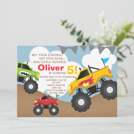 Jongen monster vrachtwagens verjaardagsuitnodiging kaart (Staand voorkant)