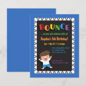 Jongen op Trampoline Kids Verjaardagsfeest Uitnodi Kaart (Voorkant / Achterkant)