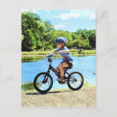 Jongen op zijn fiets briefkaart (Voorkant)
