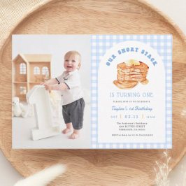 Jongen Pannenkoek Ontbijt Verjaardagsfeestfoto Kaart