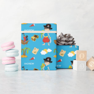 Jongen Pirate met Treasure, Parrot en Voornaam Cadeaupapier