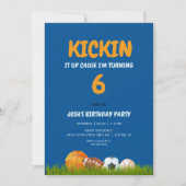 Jongen schopt het op Kleurrijk Blauw Verjaardagsfe Kaart (Voorkant)