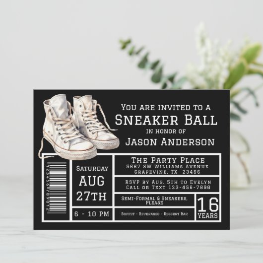 Jongen Sneaker Bal Verjaardagsfeestje Kaart (Staand voorkant)