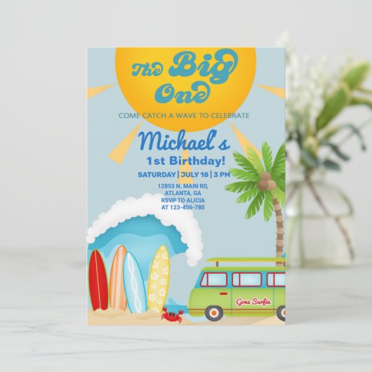 Jongen strandfeest, jongen strandbad zomeruitnodig kaart (Staand voorkant)