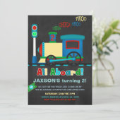 Jongen trainen 2e tweede verjaardag uitnodiging. kaart (Staand voorkant)