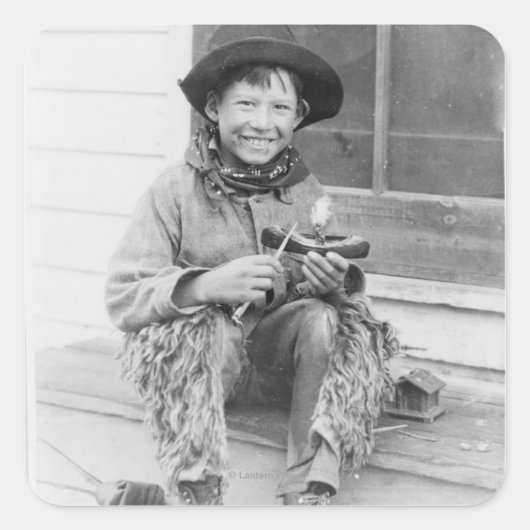 Jongen verkleed als Cowboy met speelgoed Vierkante Sticker (Voorkant)