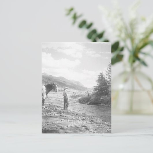 Jongen vliegen vissen. briefkaart (Staand voorkant)