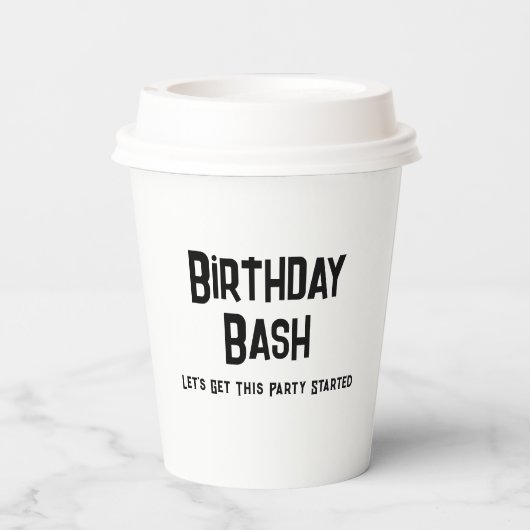 Jongens 16e verjaardag bash zwart-wit naam papieren bekers (Achterkant)