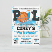 Jongens Basketbal Pool Party Uitnodiging (Staand voorkant)