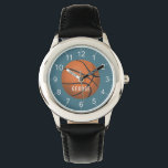 Jongens Blauwe sport Basketball Kinder Horloge<br><div class="desc">Deze schattige en moderne kinder horloge heeft een basketbal met een blauwe achtergrond. Het horloge kan gepersonaliseerd worden met de naam van je jongens,  en duidelijke getallen,  het perfecte cadeau voor elke sportliefhebber.</div>