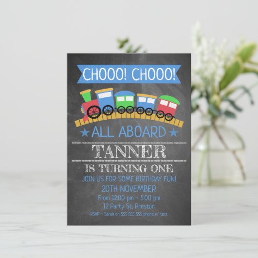 Jongens Chalkboard Trein Verjaardag Party Uitnodig Kaart (Staand voorkant)