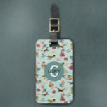 Jongens Cool Superhero Monogram en Naam Kinder Bagagelabel<br><div class="desc">Dit coole en eigentijdse kinder bagagelabels ontwerp heeft een blauw superheldenpatroon,  met vier superheldenfiguren,  een superhond,  stripgeluiden,  bliksemschichten en sterretjes. Er is ook ruimte voor u om uw jongens naam en monogram toe te voegen,  en contactgegevens op de achterkant. Het perfecte reiscadeau met een superheldenthema.</div>